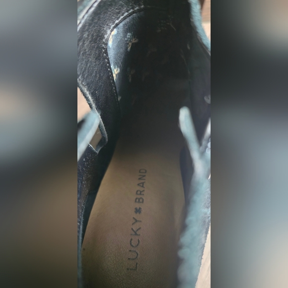 Lucky Brand Ponic Black SIZE 8.5 Suede Ankle Bootie Side Slit Zip Heeled - Picture 9 of 10